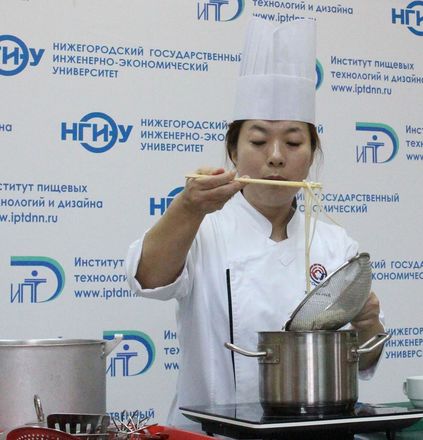 Корейские повара научили нижегородских студентов готовить национальные блюда (ФОТО) - фото 53