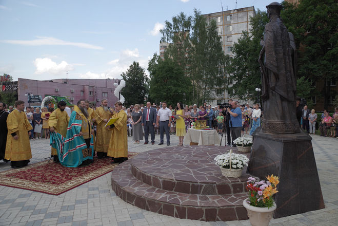 В Нижнем Новгороде освятили памятник Петру и Февронии (ФОТО) - фото 2