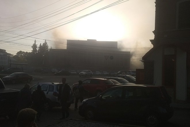 Бывший концертный зал «Юпитер» горит в центре Нижнего Новгорода (ВИДЕО)