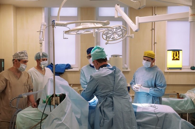 Уникальную операцию по восстановлению суставов у ребенка провели нижегородские хирурги - фото 1