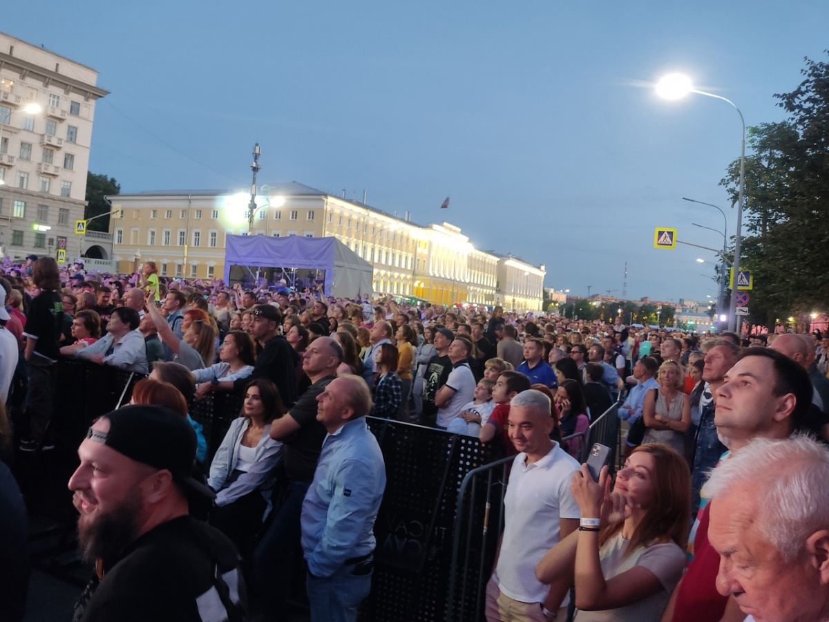 Тысячи нижегородцев пришли на фестиваль «Рок чистой воды» 30 июля