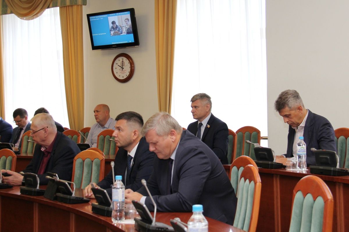 Депутаты обсудили основные направления бюджетной и налоговой политики Нижегородской области на 2024 год и плановый период - фото 1