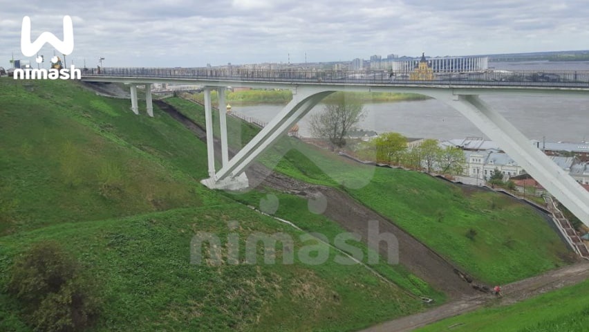 Последствия схода грунта на набережной Федоровского устранят в кратчайшие сроки - фото 1