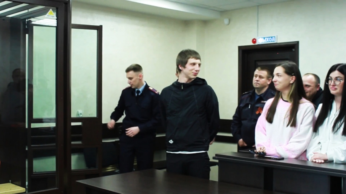 Напавший на мигрантов из-за девушки нижегородец освобожден из-под стражи - фото 1