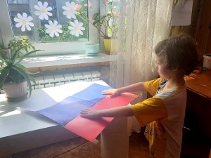 Нижегородцев просят вывешивать за окно флаги в День России