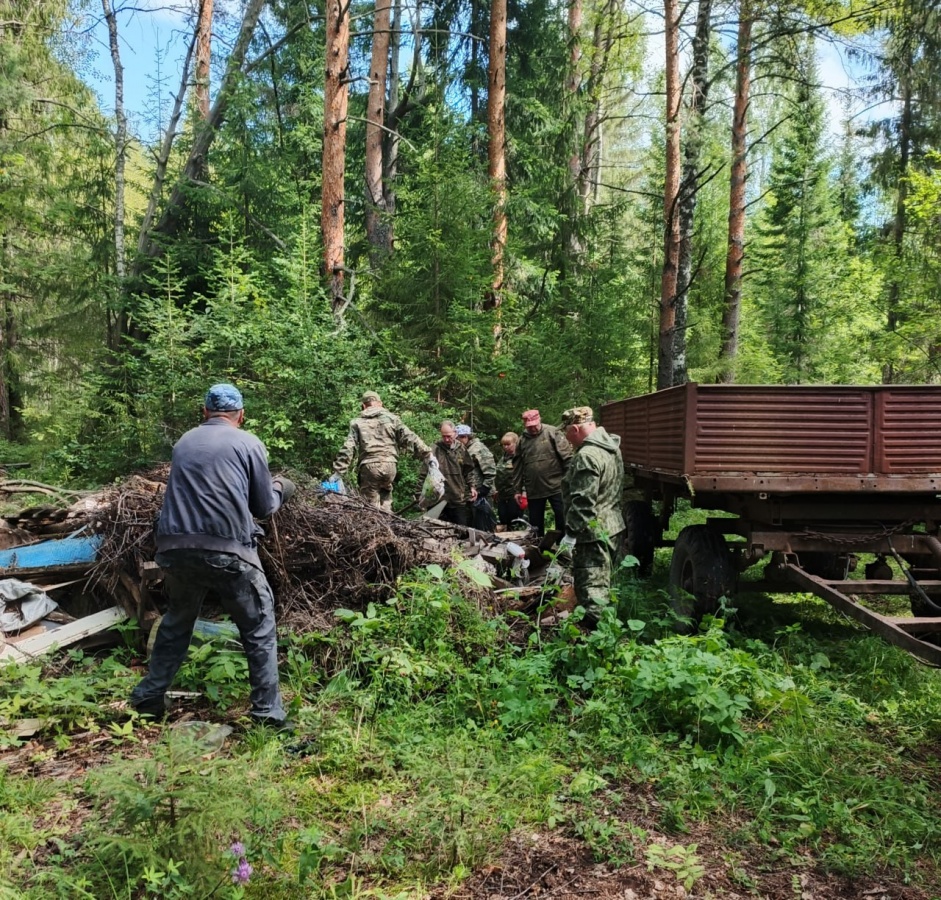 Незаконную свалку нашли в Нижегородской области с помощью квадрокоптера - фото 1