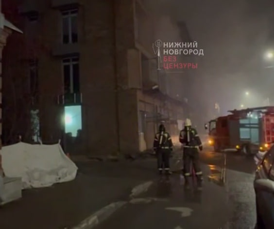 Пожар произошел на стройке в центре Нижнего Новгорода