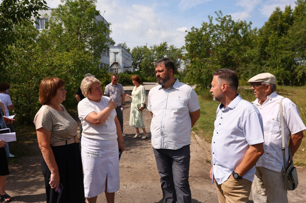 Мэр Дзержинска рассказал о планах по благоустройству школы №23 - фото 1