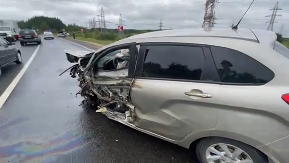 Переломы и ушибы получили водители двух легковушек на трассе в Балахниснком районе - фото 3