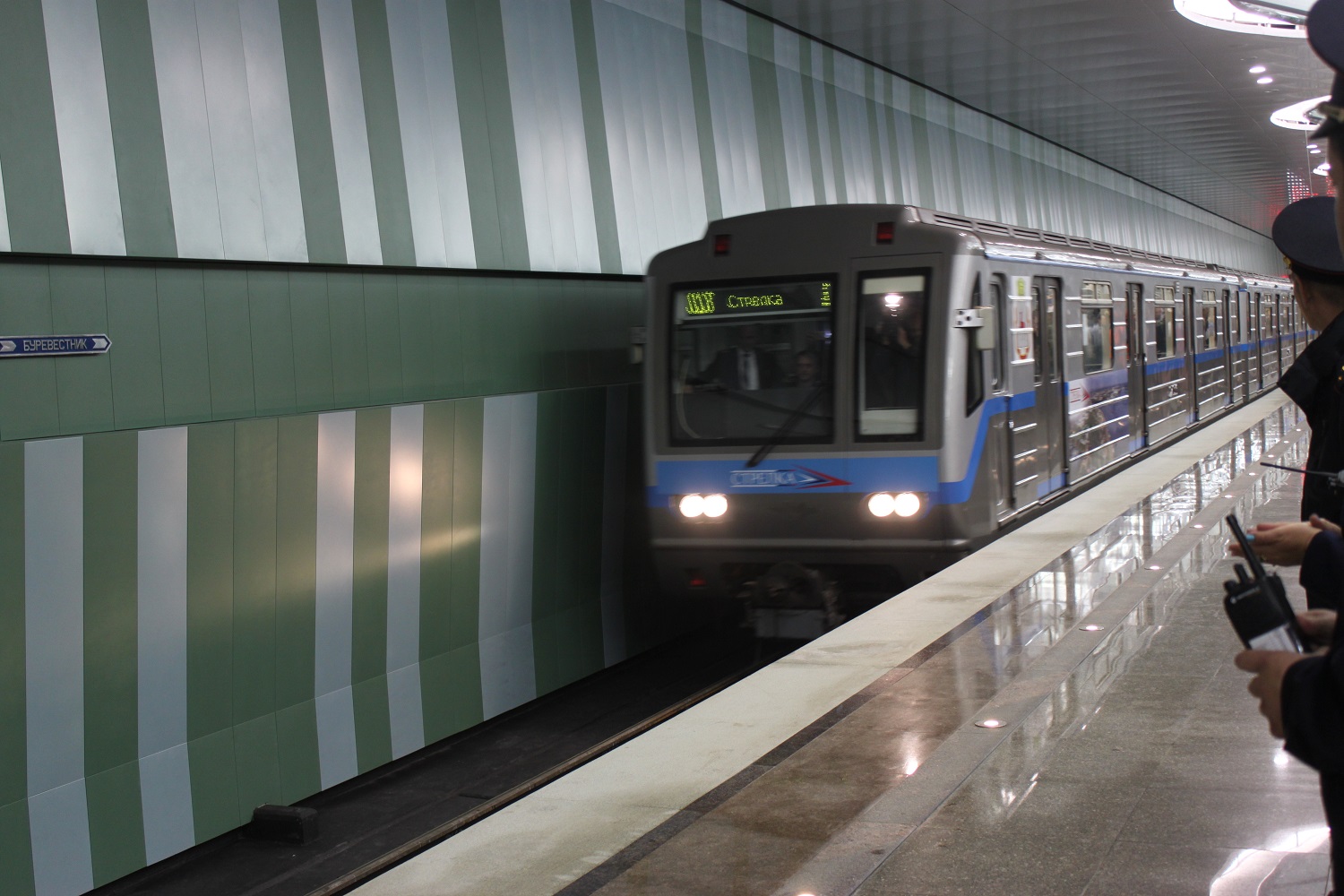 Станция метро &laquo;Стрелка&raquo; начала работать в постоянном режиме - фото 1