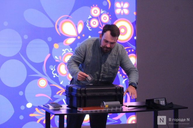 Микромир и скафандр для полета на Марс: фоторепортаж с необычной выставки в Нижнем Новгороде - фото 97