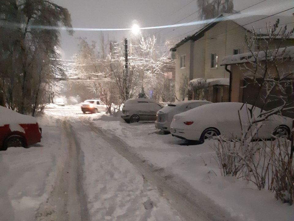 Нижегородцы закидывают мэра фото и видео с нечищеными от снега улицами - фото 1