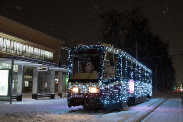 Новогодние трамваи запустили в Нижнем Новгороде: рассказываем, где их искать