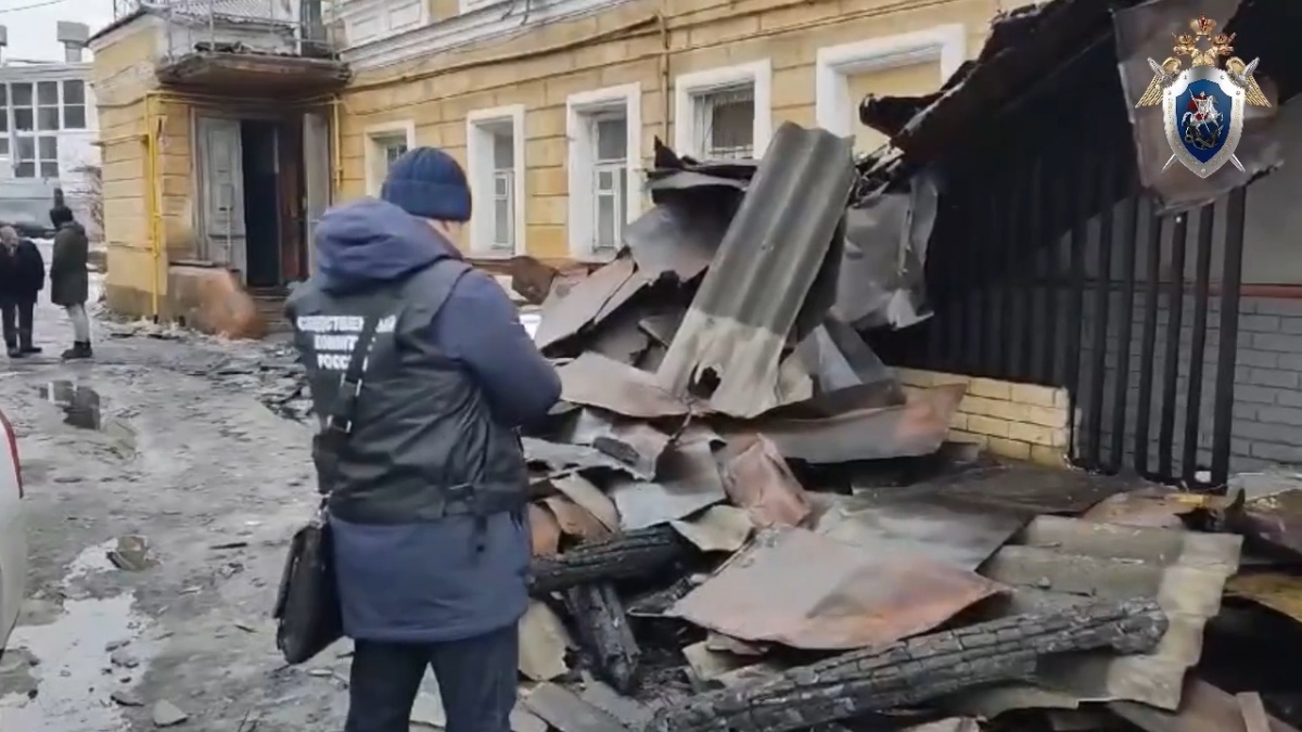 Следователи выясняют обстоятельства гибели мужчины на пожаре в Нижнем Новгороде - фото 1