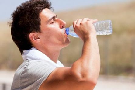 Лимонад, квас или вода: что выбрать в жаркую погоду