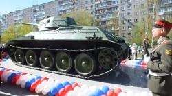 Танк Т-34 установили на проспекте Кораблестроителей в Сормово