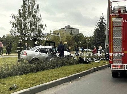 Соцсети: смертельное ДТП случилось на Юбилейном бульваре в Нижнем Новгороде - фото 3