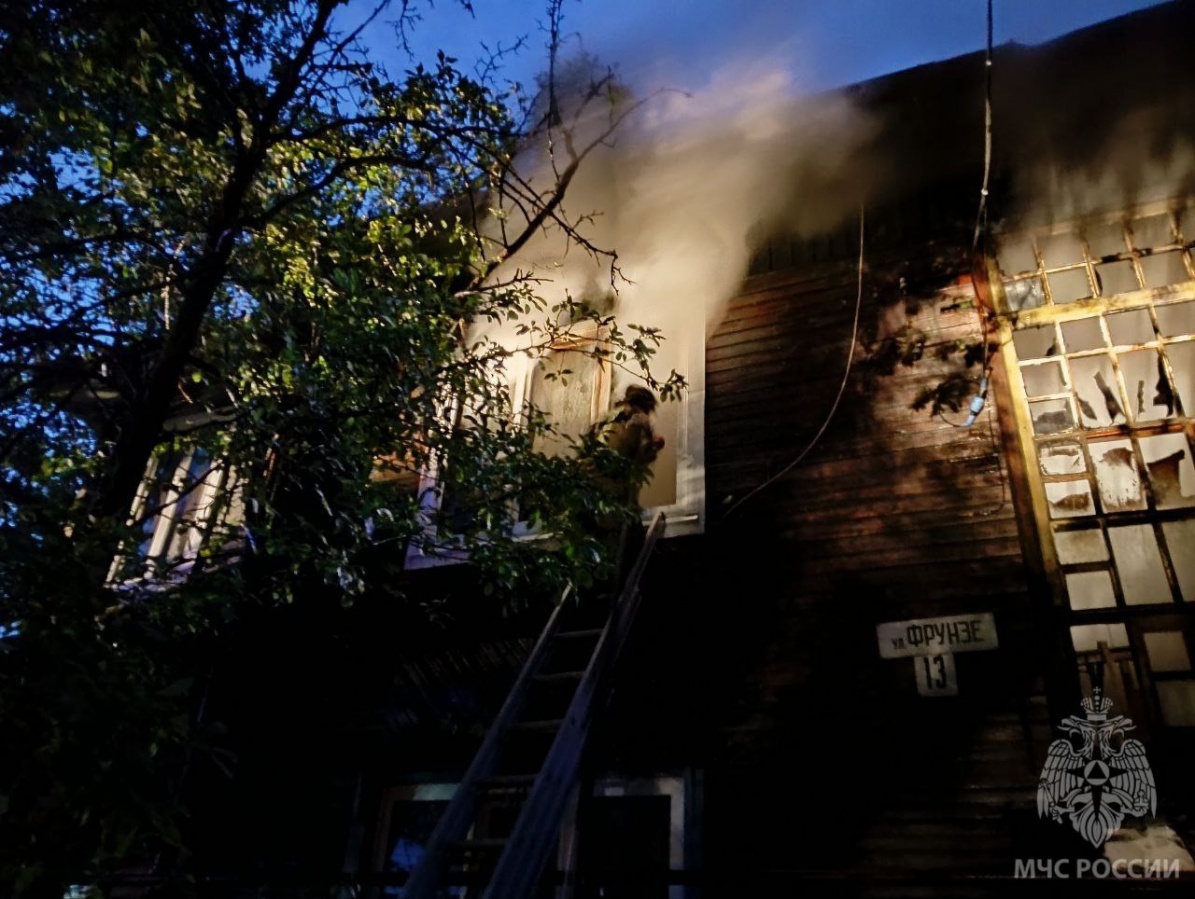 20 человек эвакуировали из-за пожара в жилом доме в Нижегородской области - фото 1