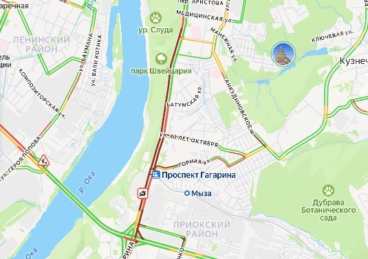 Пробка образовалась на проспекте Гагарина из-за серьезного ДТП - фото 1