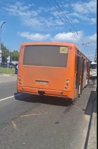 Пассажирка пострадала в ДТП с двумя автобусами в Нижнем Новгороде - фото 1