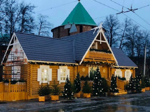 Дом Деда Мороза на площади Минина и Пожарского смастерили нижегородские заключенные