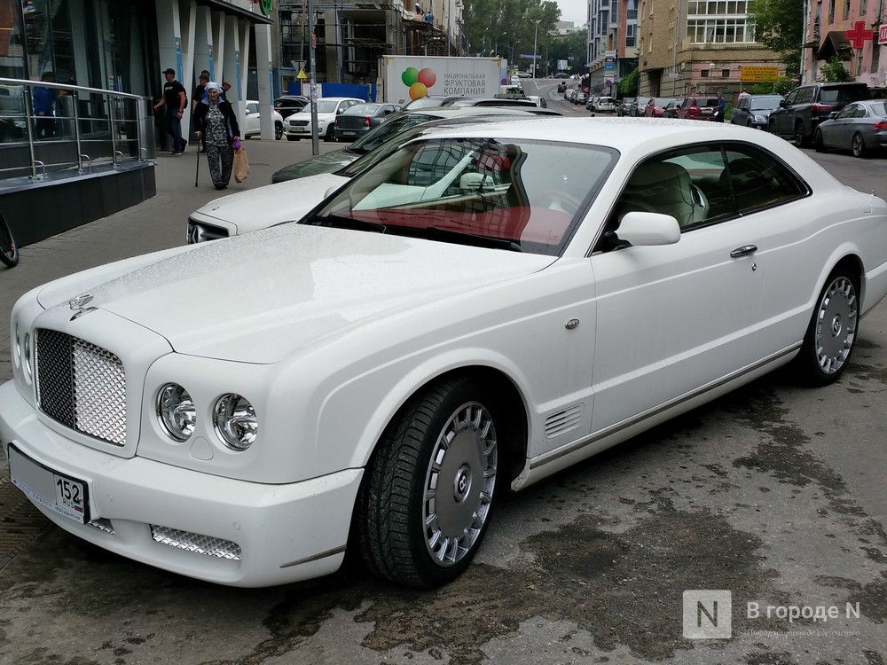 Редкий Bentley в кузове купе выставлен на продажу в Нижнем Новгороде за 15 млн рублей
