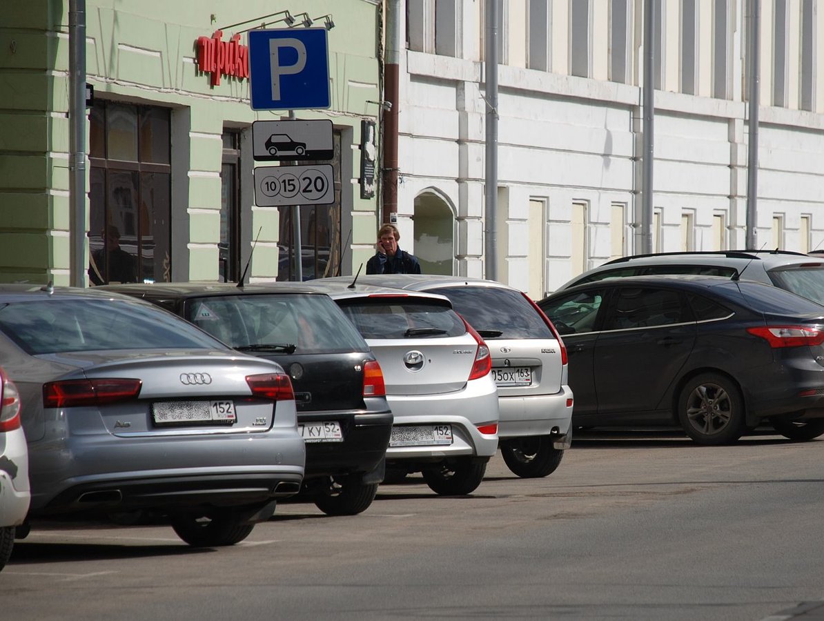 В Нижегородской области запретят платные парковки около соцучреждений - фото 1