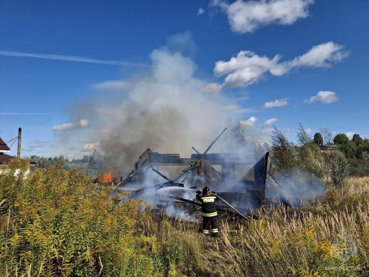 Дети подожгли чужой дом под Нижним Новгородом: один из них в больнице - фото 1