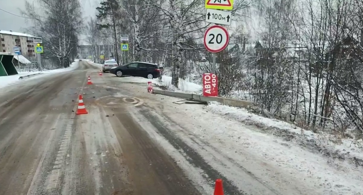 Водитель уронил столб на дорогу и скрылся в Нижегородской области