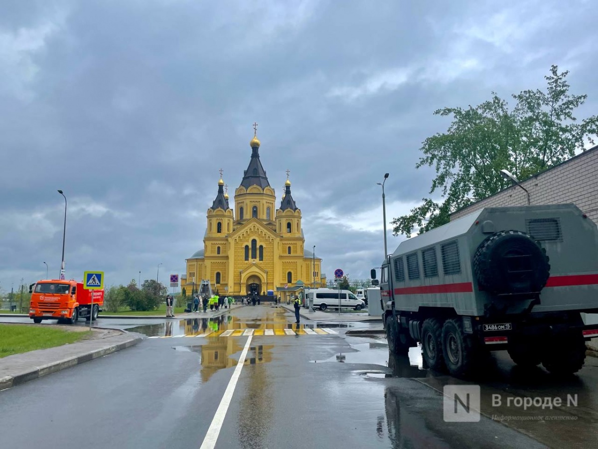 Фоторепортаж: Пасху отпраздновали в Нижнем Новгороде - фото 2