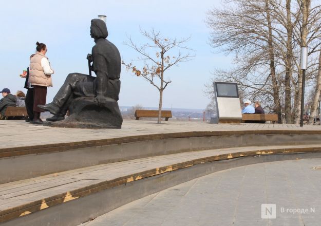 Трещит по швам: как выглядит центр Нижнего Новгорода после аномальной зимы — фоторепортаж - фото 114
