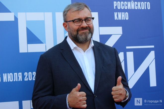 Знаменитости здесь: фоторепортаж с открытия &laquo;Горький fest&raquo; в Нижнем Новгороде - фото 111