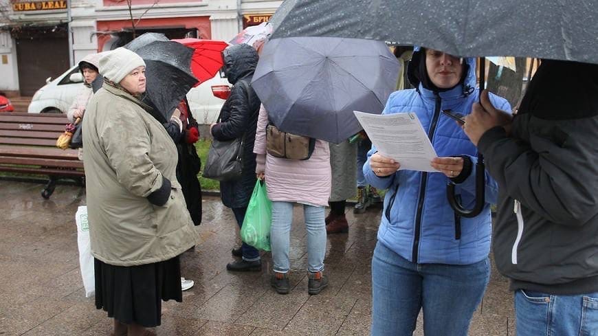 Почти 2,4 тысячи подписей собрано за отмену QR-кодов в Нижегородской области - фото 1