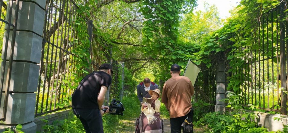 Сериал о разведчицах снимают в нижегородском Ботаническом саду - фото 3