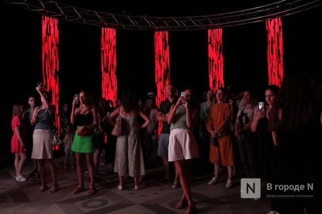 Портал в неолит и зеркальный шар: фестиваль Intervals-2022 проходит в Нижнем Новгороде - фото 32