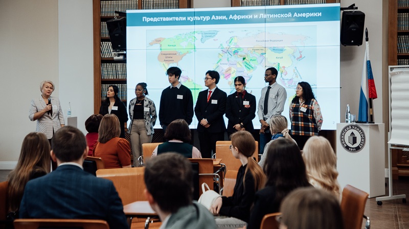 Иностранные студенты в Нижнем Новгороде обсудили кросс-культурные различия - фото 1