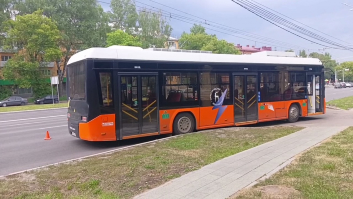 Электробус попал в ДТП на проспекте Гагарина в Нижнем Новгороде