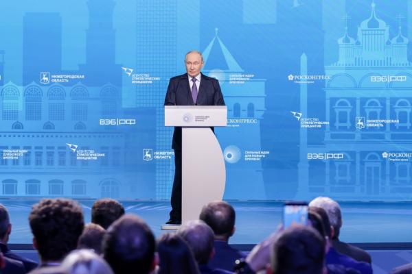 Путин в Нижнем Новгороде: как прошел визит президента России &mdash; хронология, фото и видео