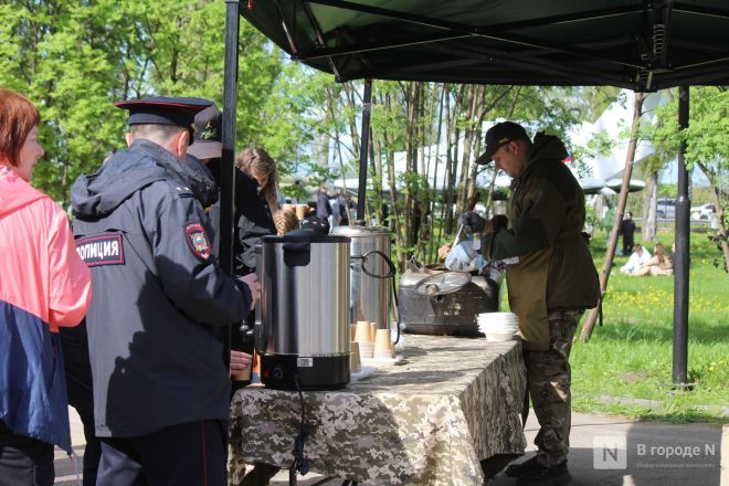 Без парада и салюта: как прошел День Победы в Нижнем Новгороде — фоторепортаж - фото 175