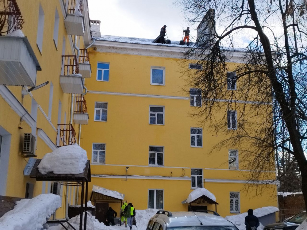 Потолок обвалился в двух квартирах в центре Нижнего Новгорода - фото 1