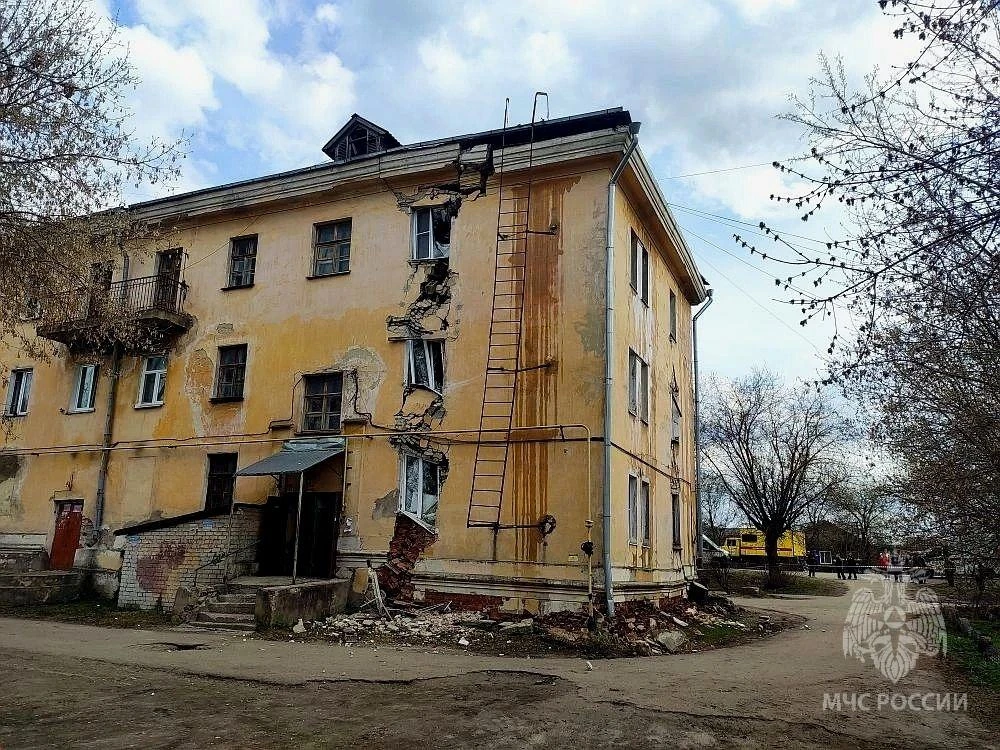 ЧП с треснувшим домом в Балахне закончилось уголовным делом - фото 1